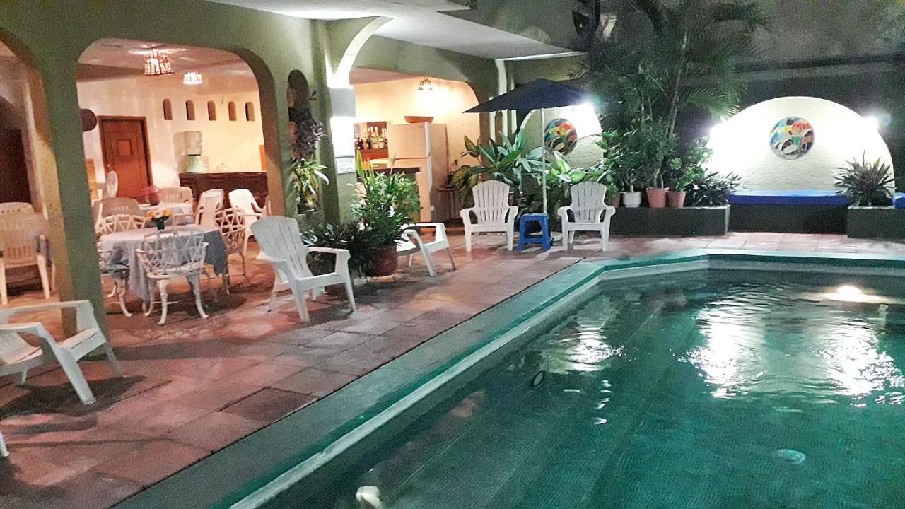 فندق هوتل سوليمار إن سويتس زيهواتانيجو المظهر الخارجي الصورة